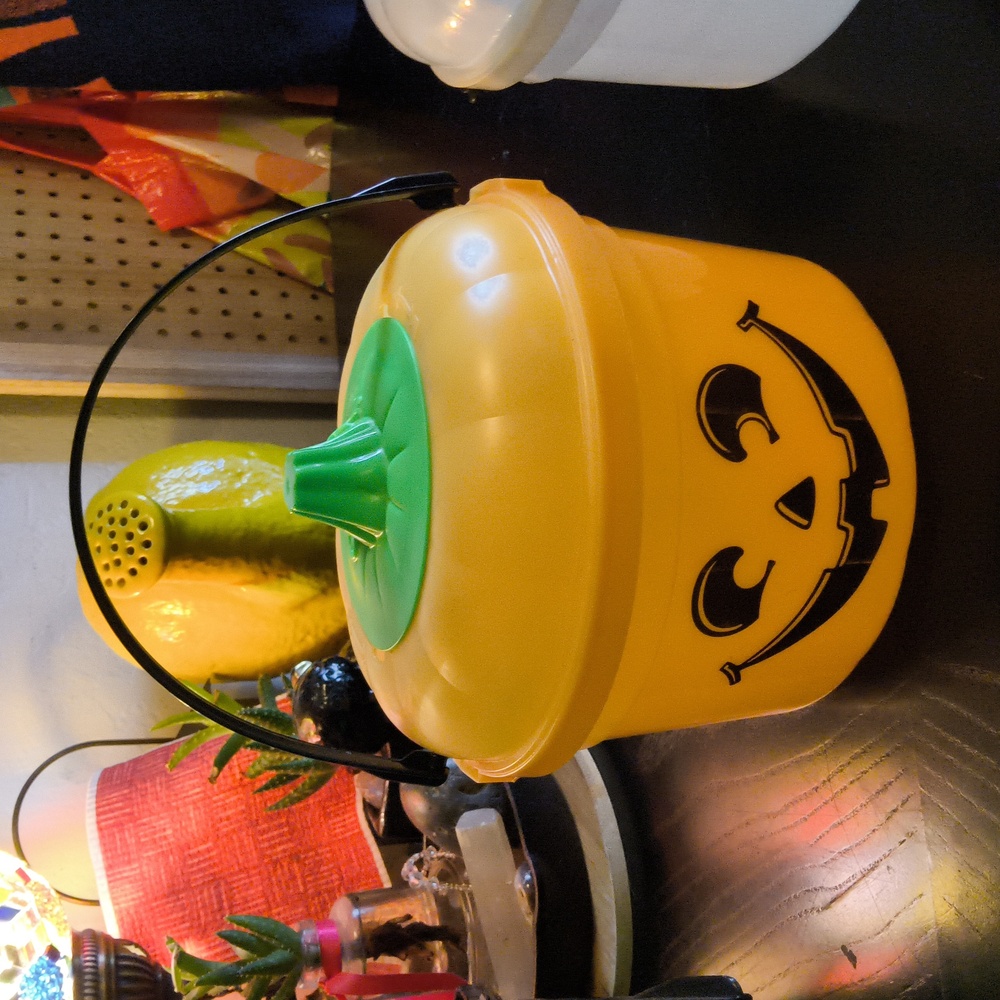 VTG McDonald's Halloween Pumpkin Party Buckets - Picture 6 of 12
